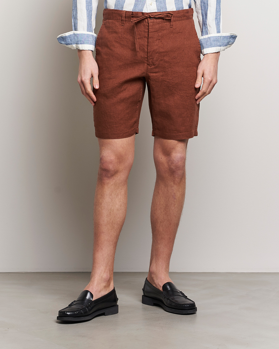 Men | Linen Shorts | GANT | Relaxed Linen Drawstring Shorts Cognac Brown