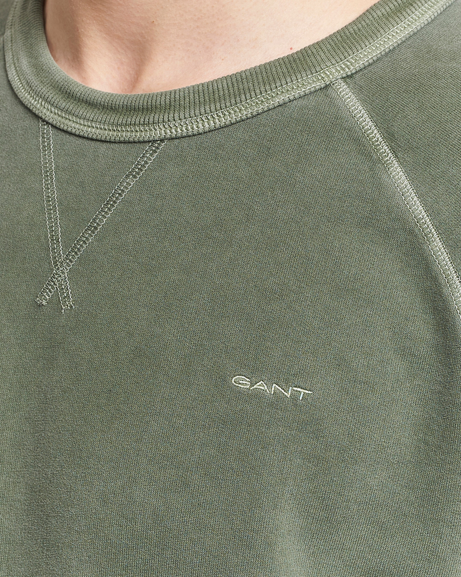 Men | Sweaters & Knitwear | GANT | Sunbleached Crew Neck Sweatshirt Pine Green