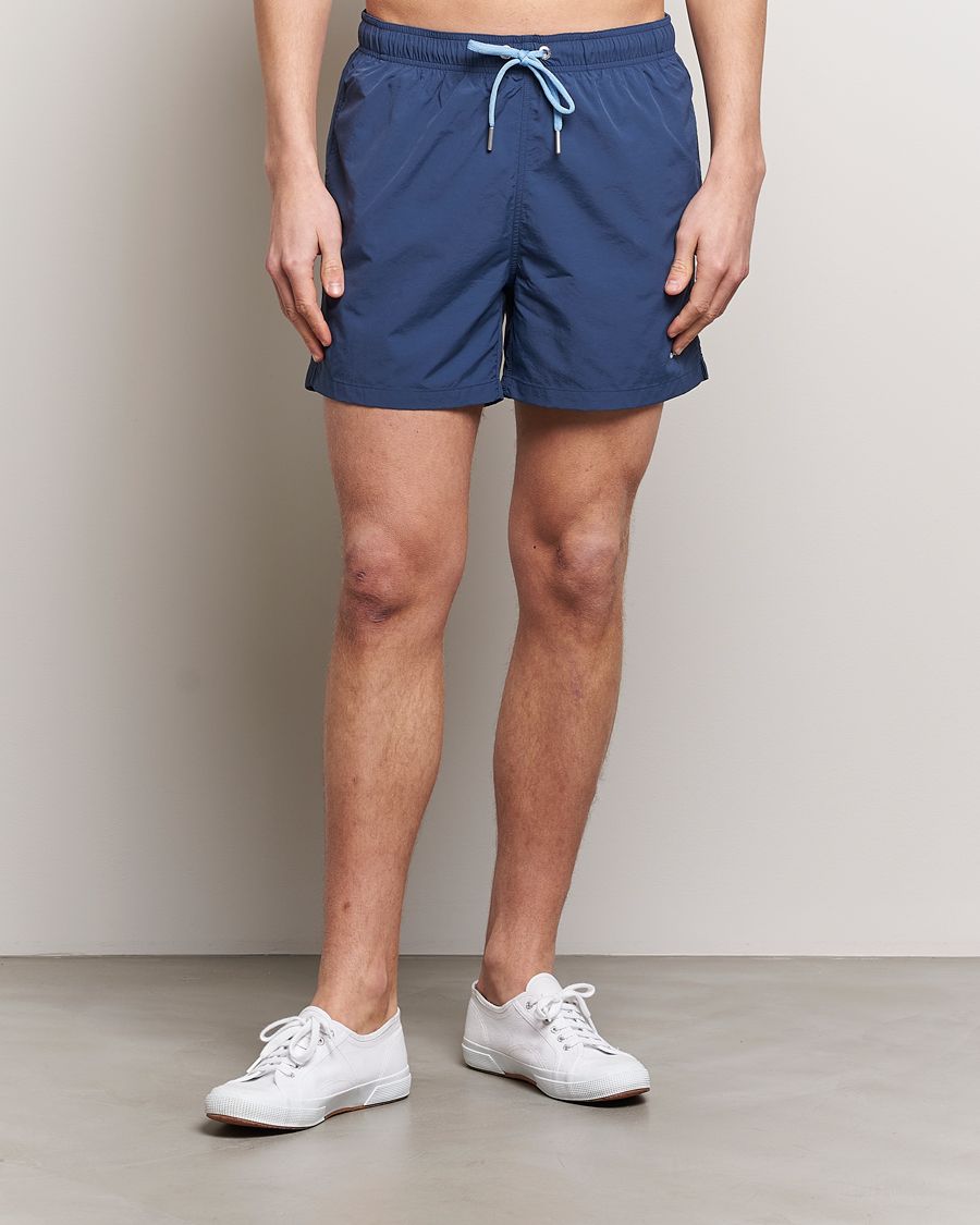 Men | Swimwear | GANT | Basic Swimshorts Dusty Blue Sea