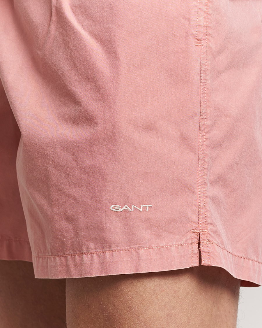 Men | Swimwear | GANT | Sunbleached Swimshorts Peachy Pink