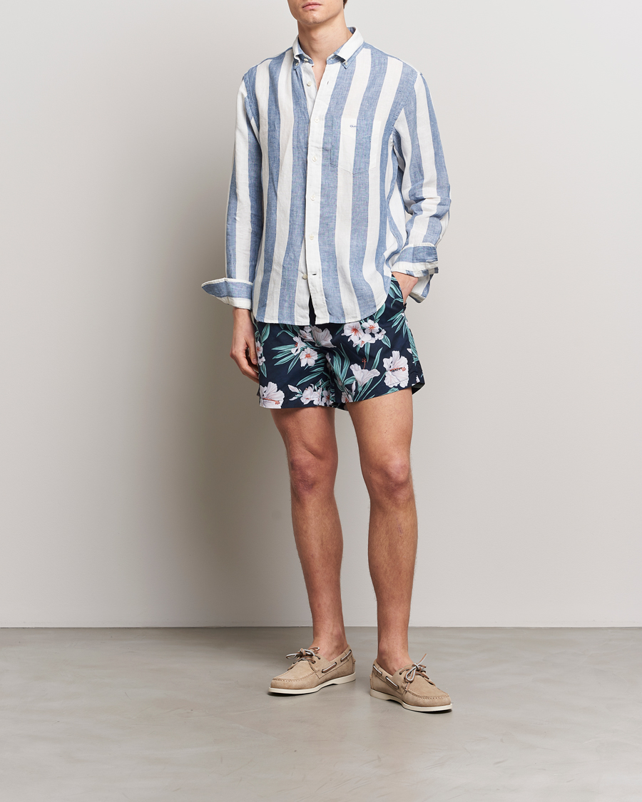 Men | Swimwear | GANT | Printed Flower Swimshorts Evening Blue