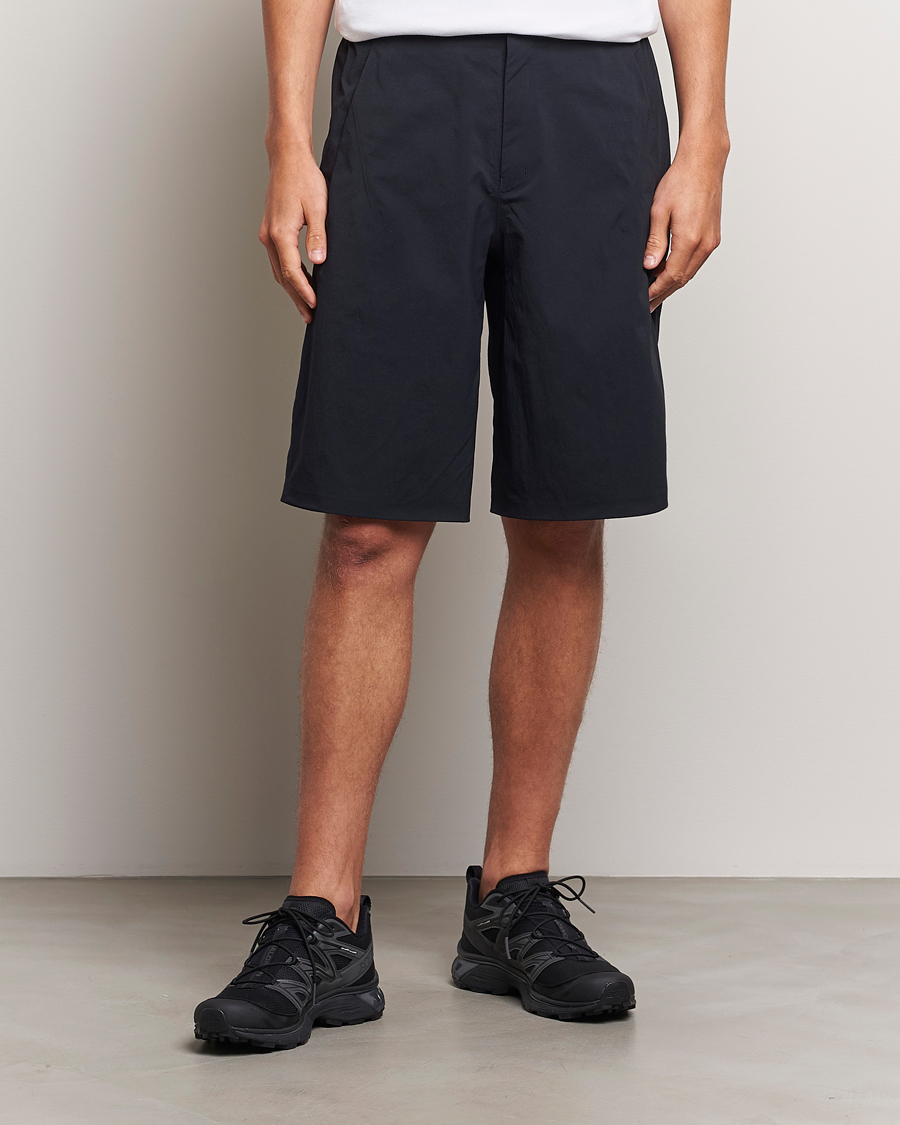 Men | Shorts | Arc'teryx Veilance | Spere Lightweight Water Repellent Shorts Black