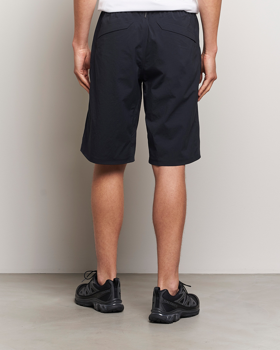 Men | Shorts | Arc'teryx Veilance | Spere Lightweight Water Repellent Shorts Black