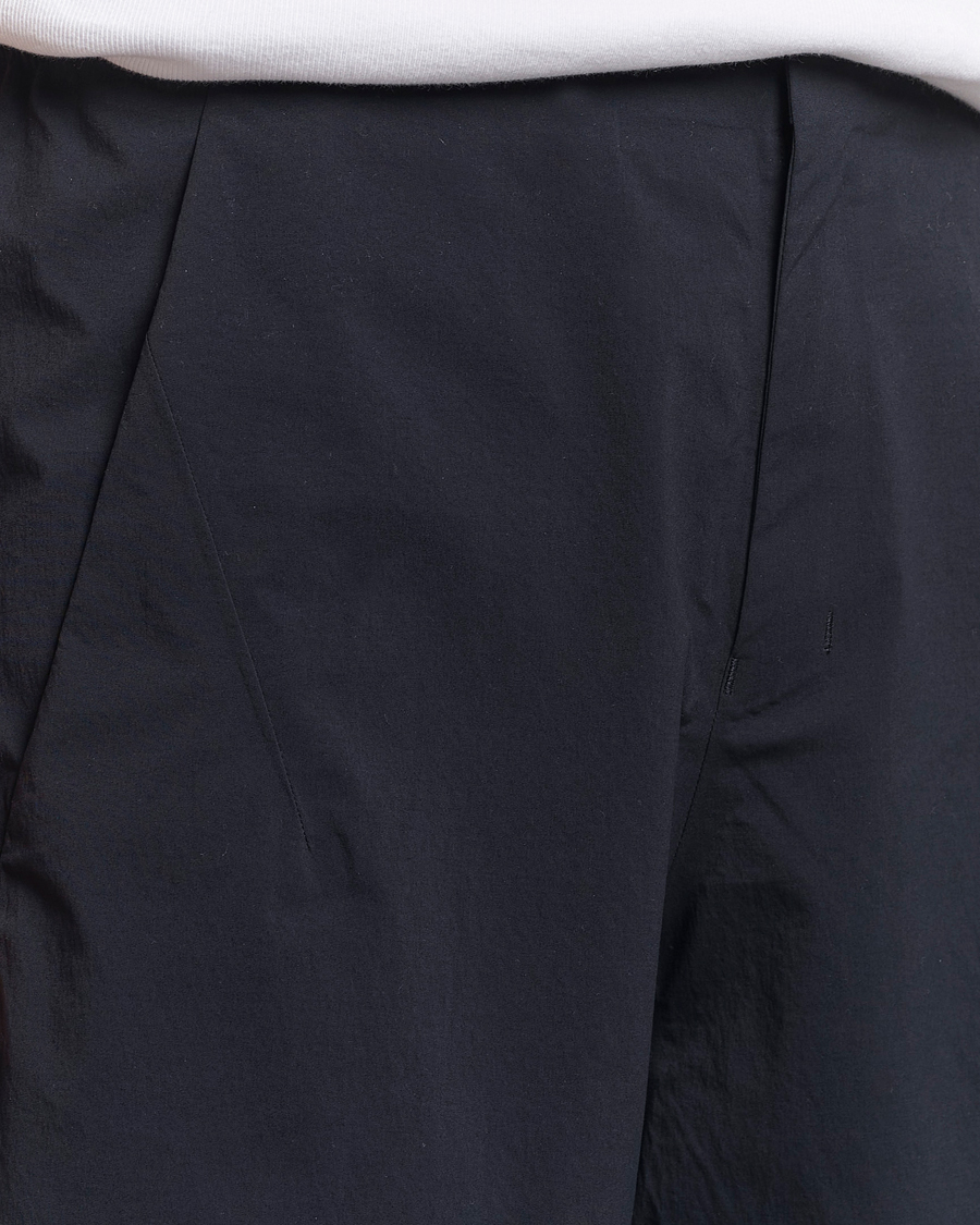 Men | Shorts | Arc'teryx Veilance | Spere Lightweight Water Repellent Shorts Black