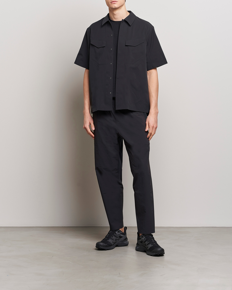 Men | Shirts | Arc'teryx Veilance | Field Short Sleeve Shirt Black