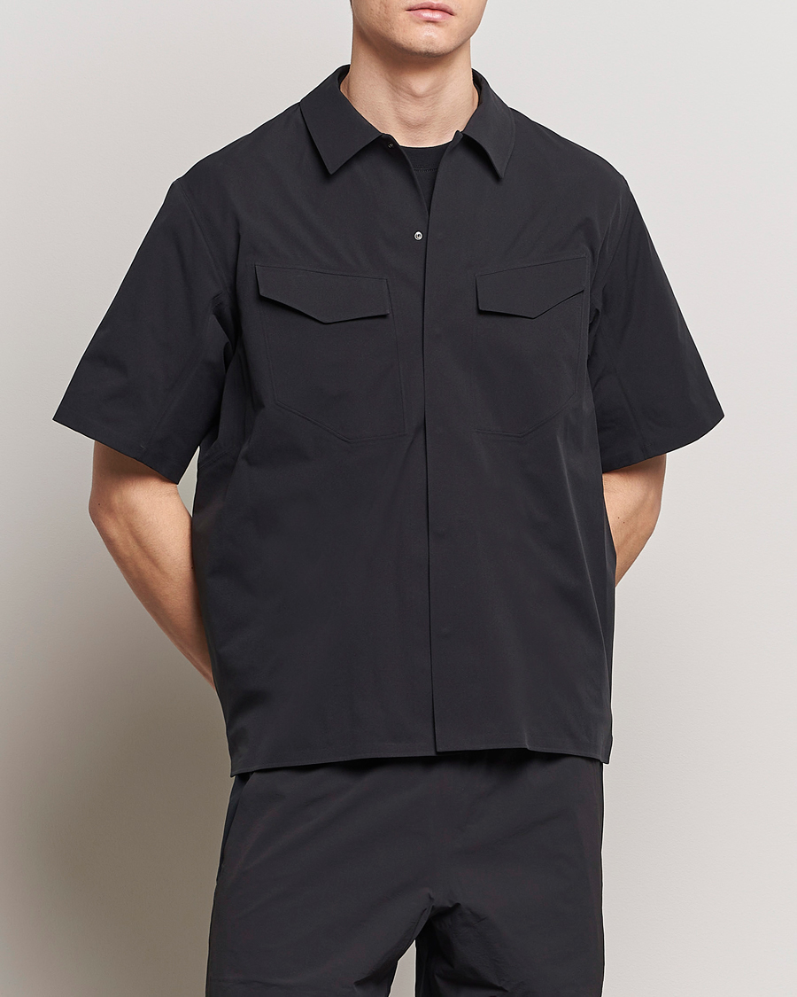 Men |  | Arc'teryx Veilance | Field Short Sleeve Shirt Black