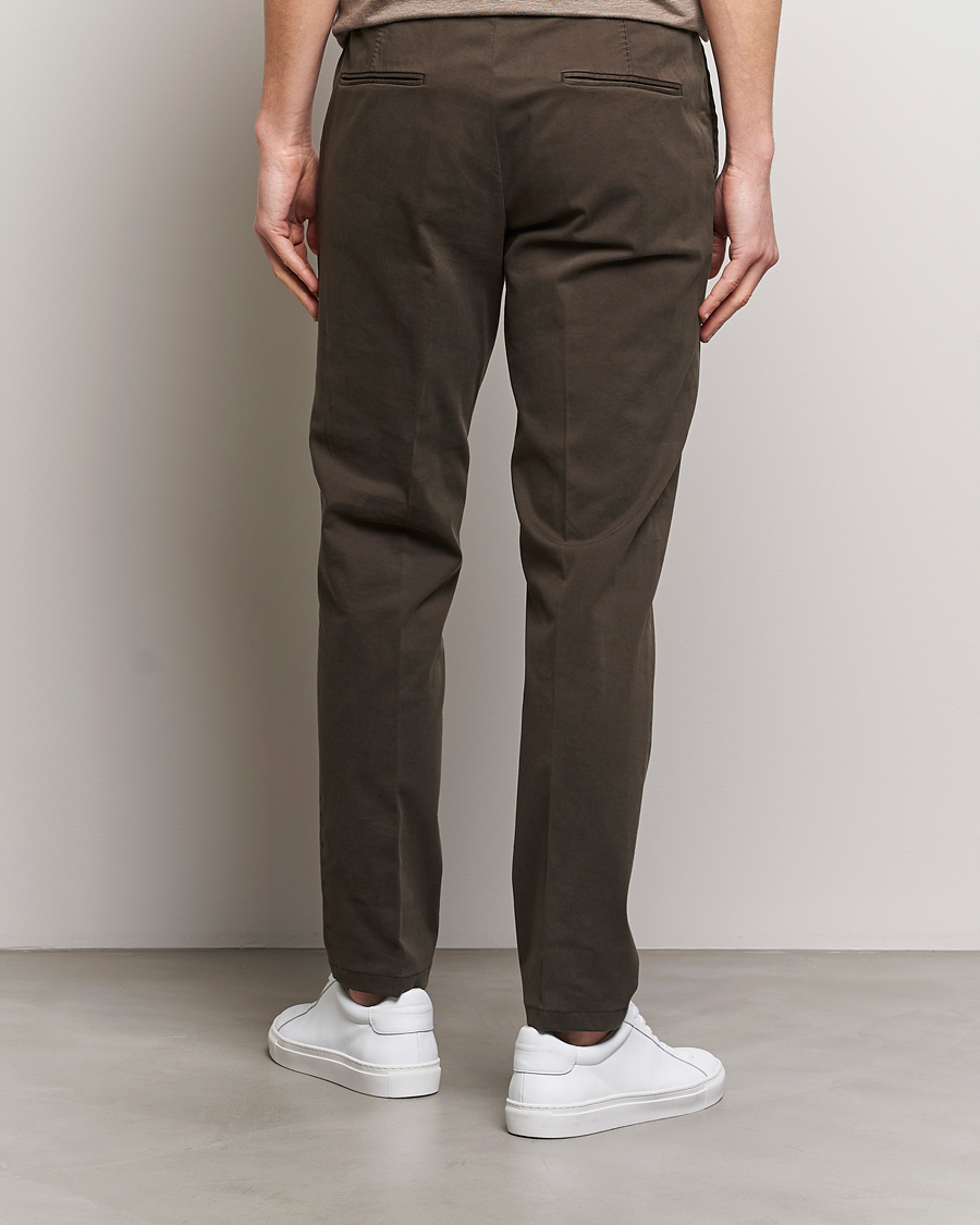 Men | Trousers | Oscar Jacobson | Denz Casual Cotton Trousers Olive