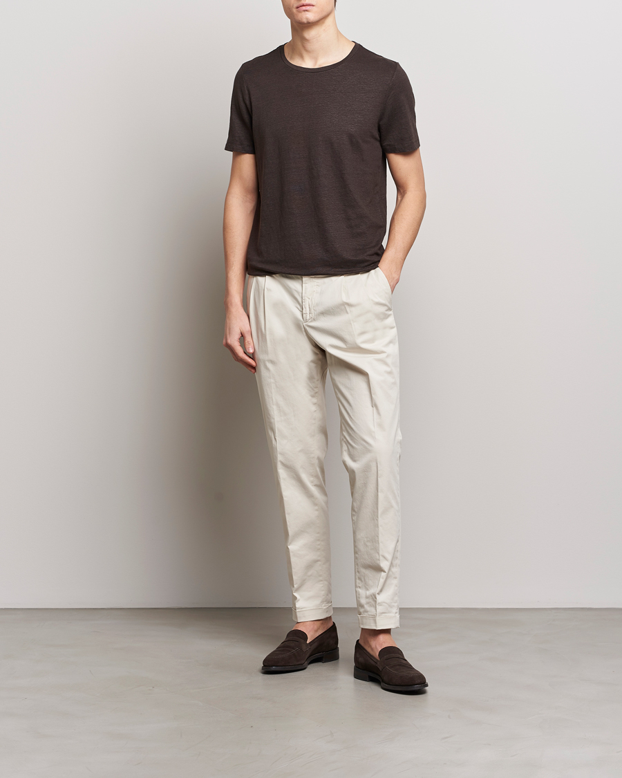 Men | T-Shirts | Oscar Jacobson | Kyran Linen T-Shirt Brown