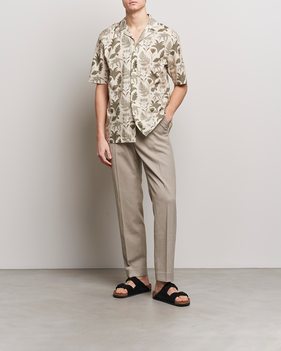 Men | Shirts | Sunspel | Katie Scott Short Sleeve Printed Resort Shirt Ecru