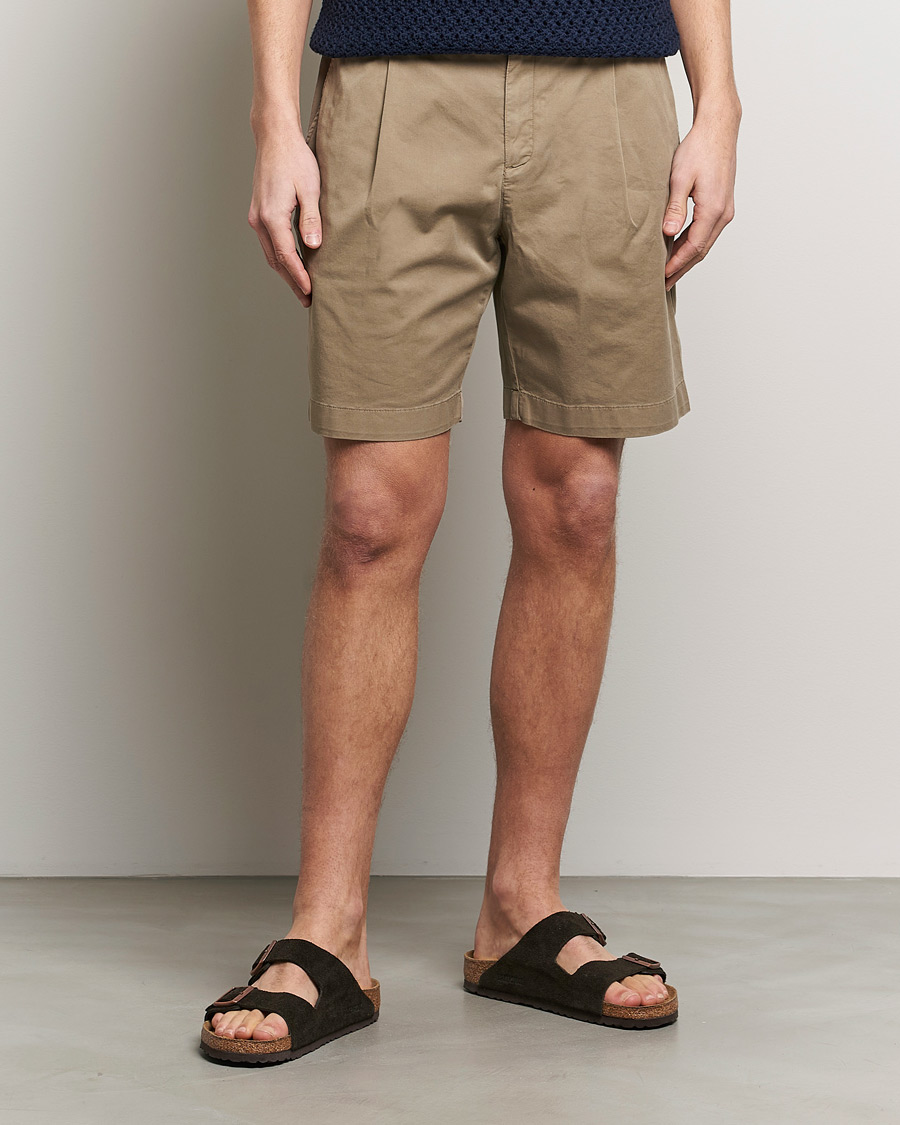 Men | Shorts | Sunspel | Pleated Stretch Cotton Twill Shorts Dark Stone