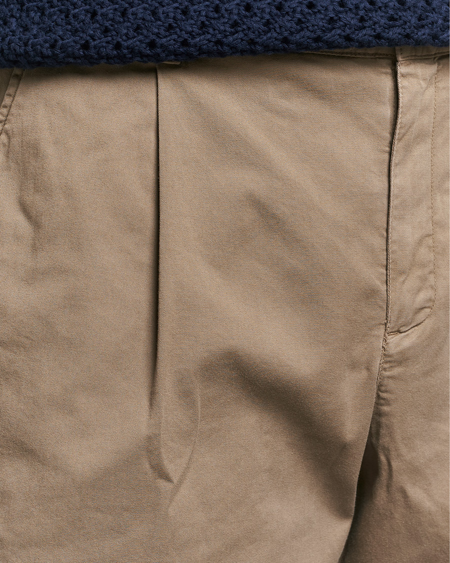 Men | Shorts | Sunspel | Pleated Stretch Cotton Twill Shorts Dark Stone