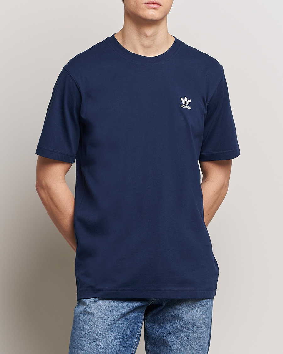 Herr | Kortärmade t-shirts | adidas Originals | Essential Crew Neck T-Shirt Nindig