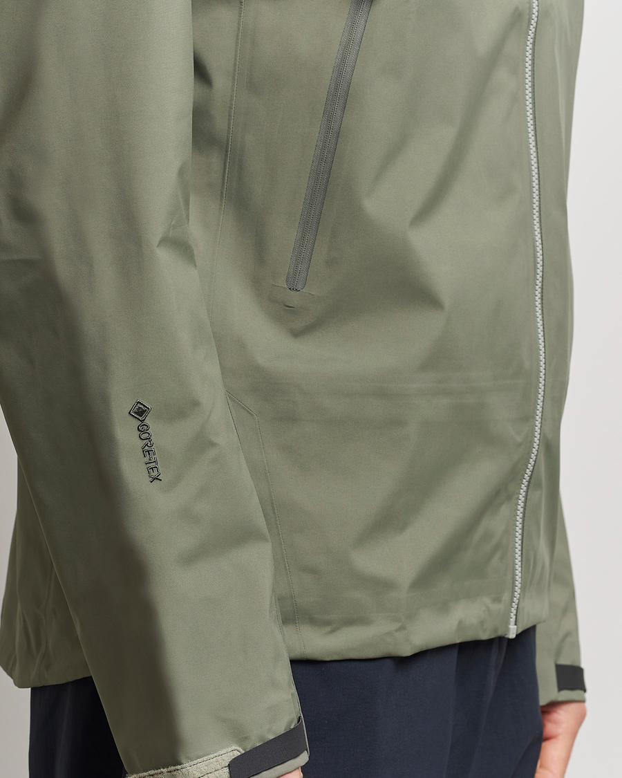 Men | Coats & Jackets | Arc'teryx | Beta Gore-Tex Jacket Forage