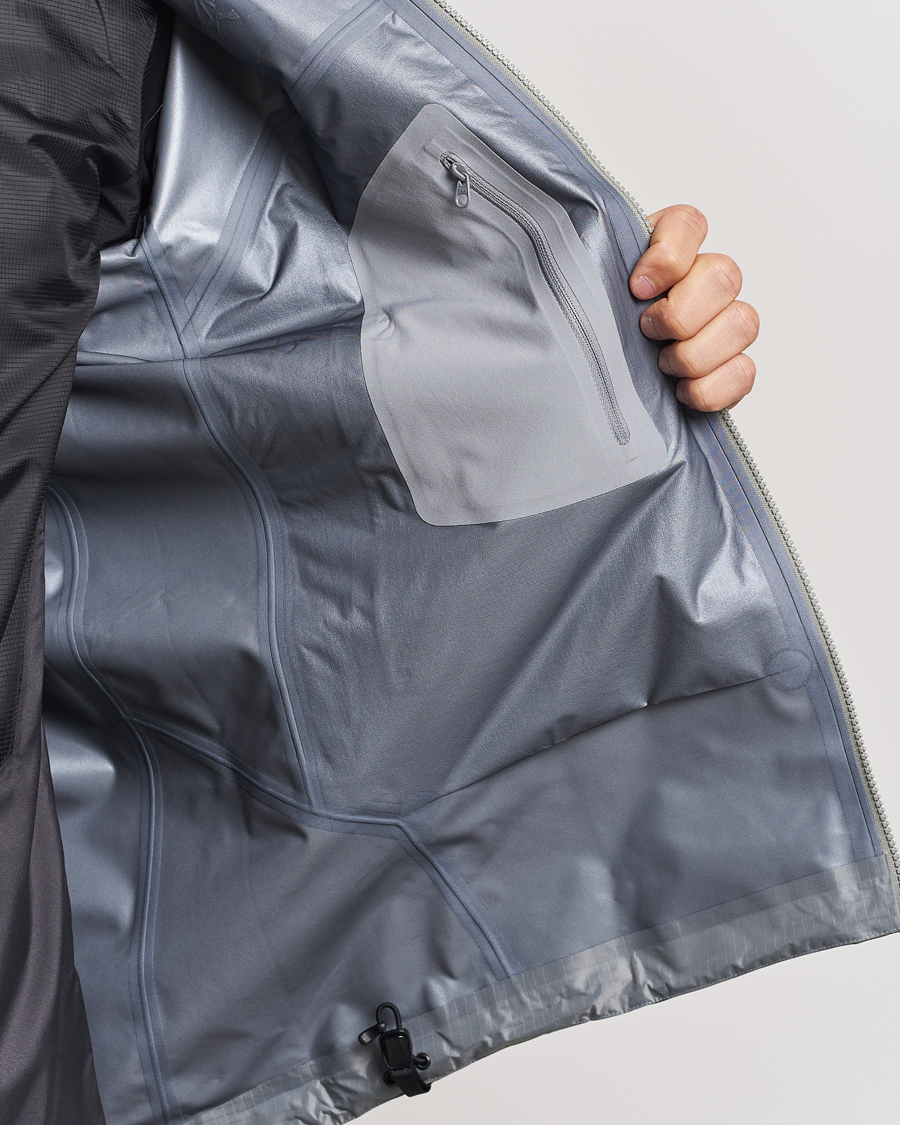 Men | Coats & Jackets | Arc'teryx | Beta Gore-Tex Jacket Forage