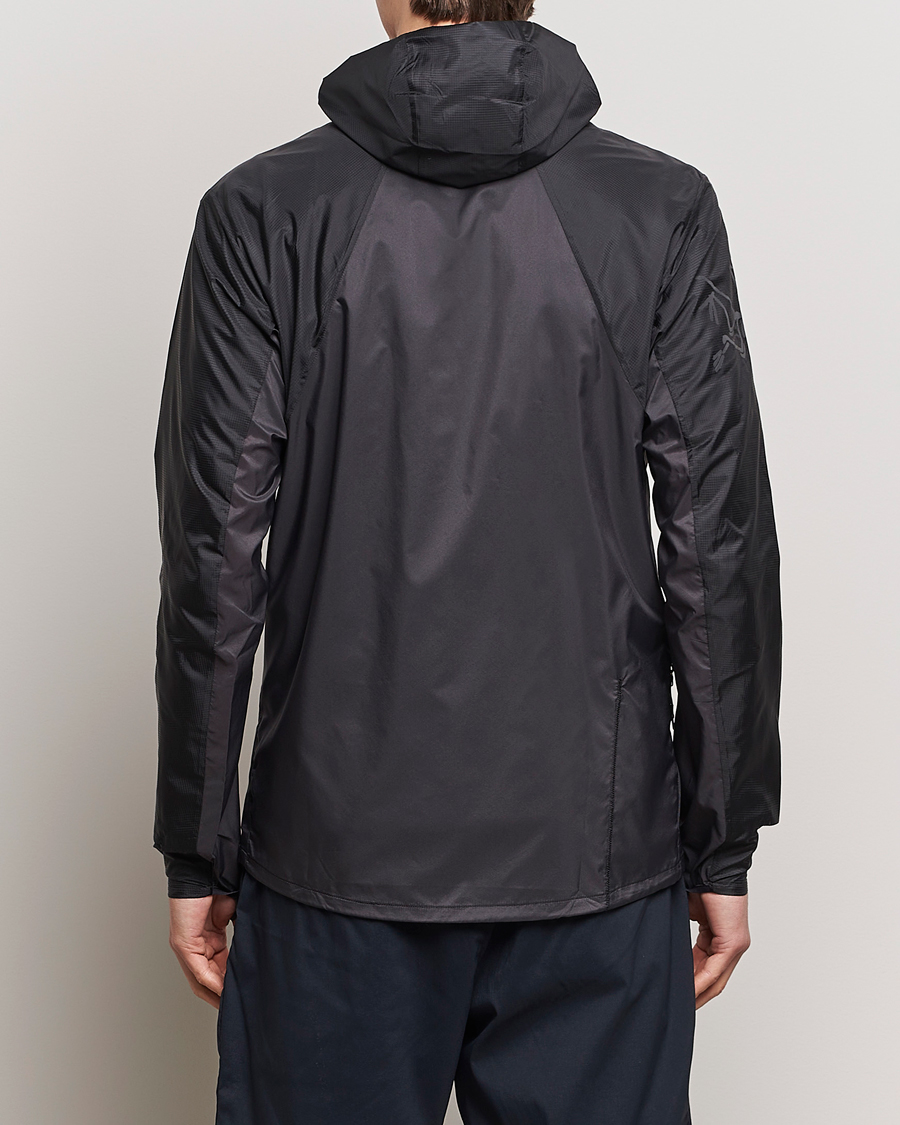 Men | Coats & Jackets | Arc'teryx | Norvan Windshell Hooded Jacket Black/Graphite