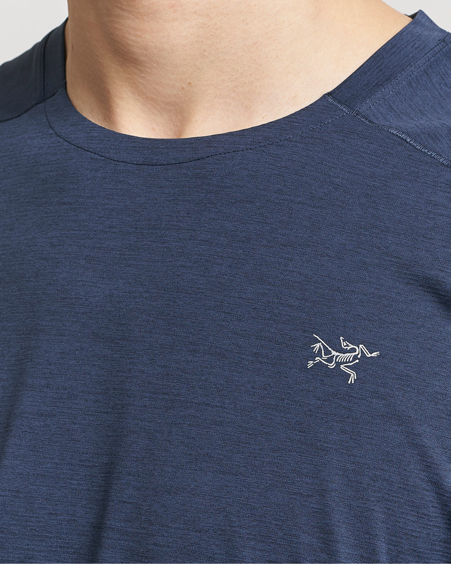 Men | T-Shirts | Arc'teryx | Cormac Crew Neck T-Shirt Black Sapphire Heather