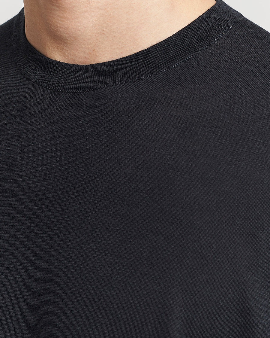 Men | T-Shirts | John Smedley | Hilcote Wool/Sea Island Cotton T-Shirt Black