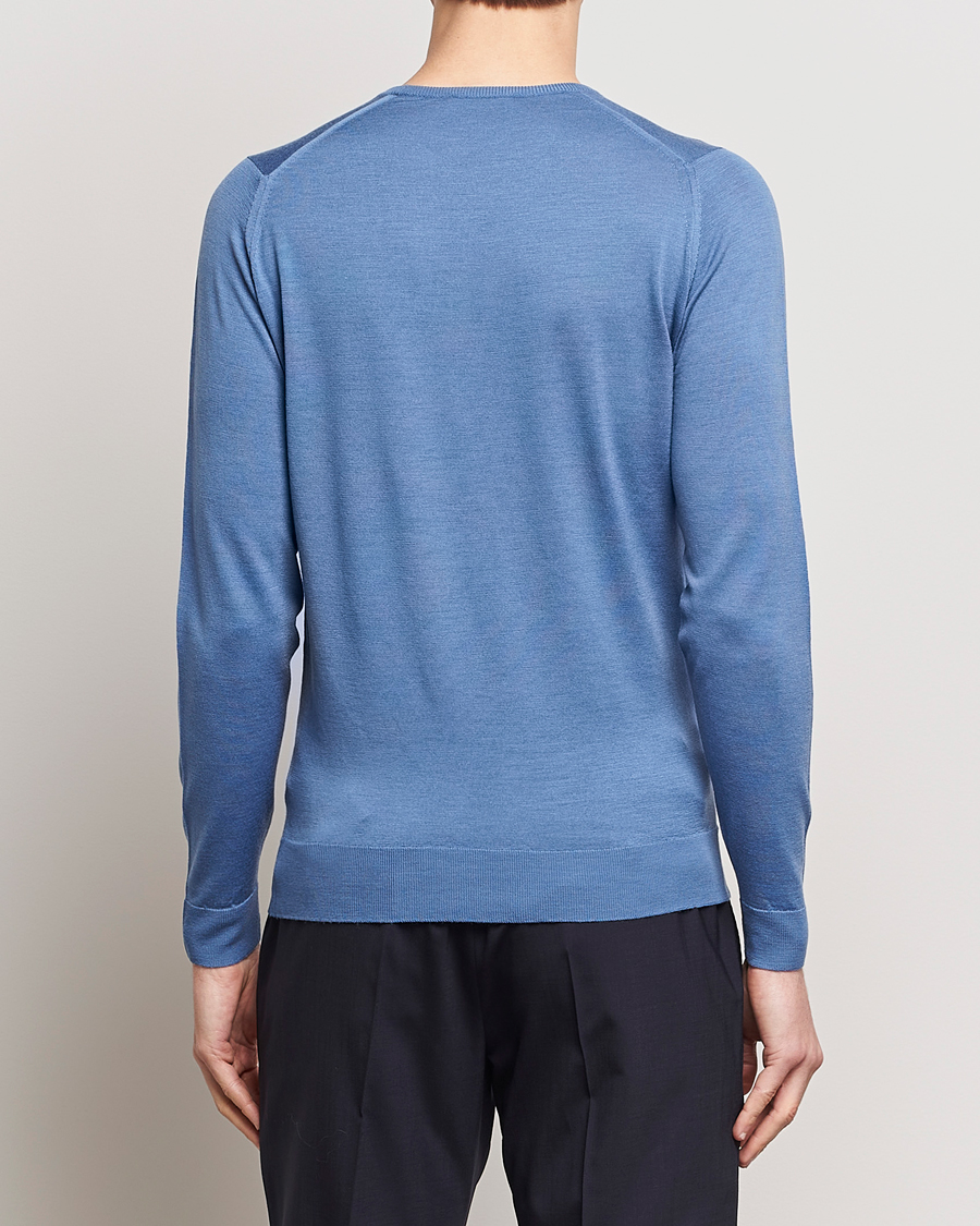 Men | Sweaters & Knitwear | John Smedley | Lundy Extra Fine Merino Crew Neck Riviera Blue
