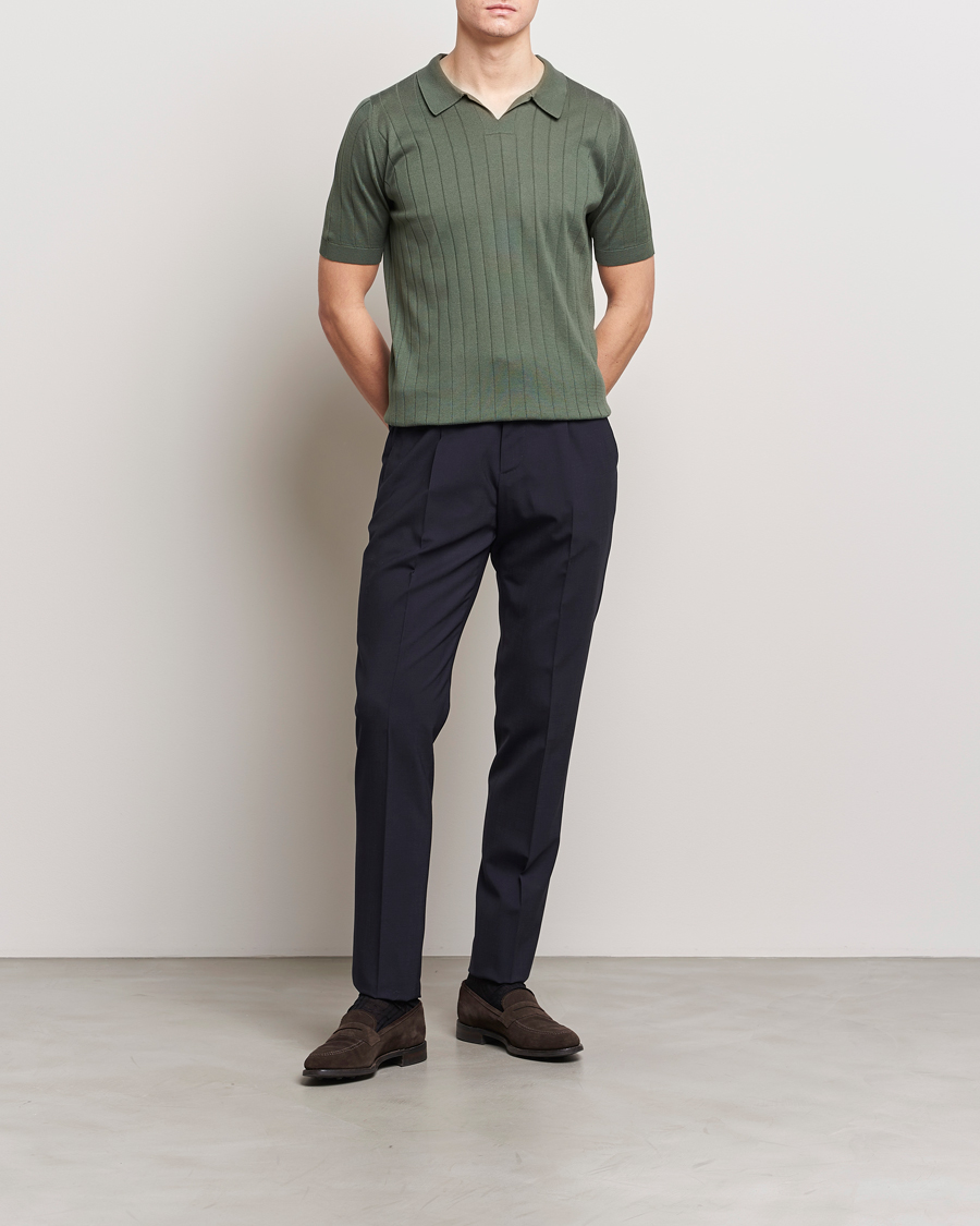 Men | Polo Shirts | John Smedley | Roper Open Collar Sea Island Polo Palm Green