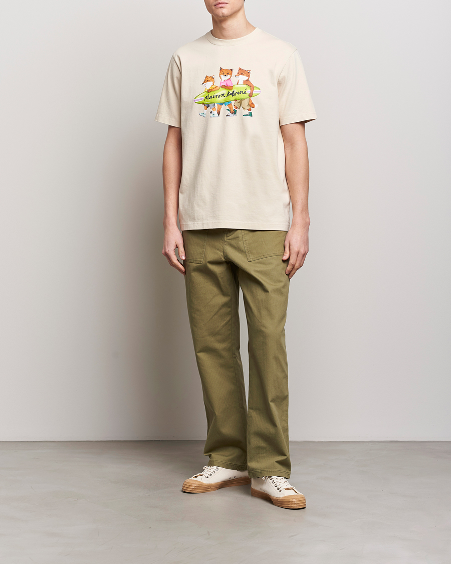 Men | T-Shirts | Maison Kitsuné | Surfing Foxes T-Shirt Paper