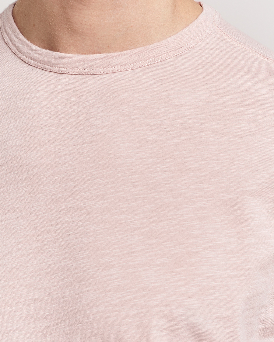 Men | T-Shirts | Merz b. Schwanen | Organic Pima Cotton Slub Crew Neck T-Shirt Dusted Pink