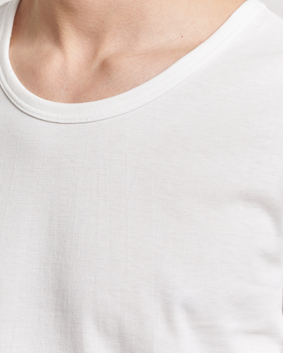 Men | T-Shirts | Merz b. Schwanen | 1970s Classic Loopwheeled V-Neck T-Shirt White