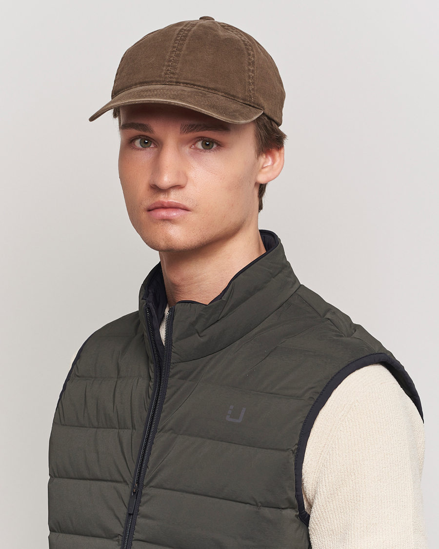 Men | Varsity Headwear Washed Cotton Baseball Cap Dark Beige | Varsity Headwear | Washed Cotton Baseball Cap Dark Beige