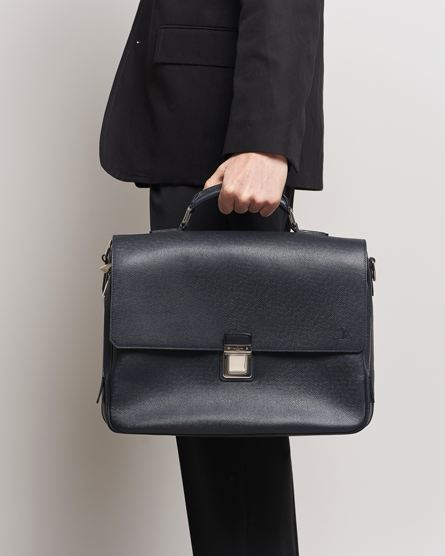 Men | Louis Vuitton Pre-Owned Vassili Briefcase Navy | Louis Vuitton Pre-Owned | Vassili Briefcase Navy