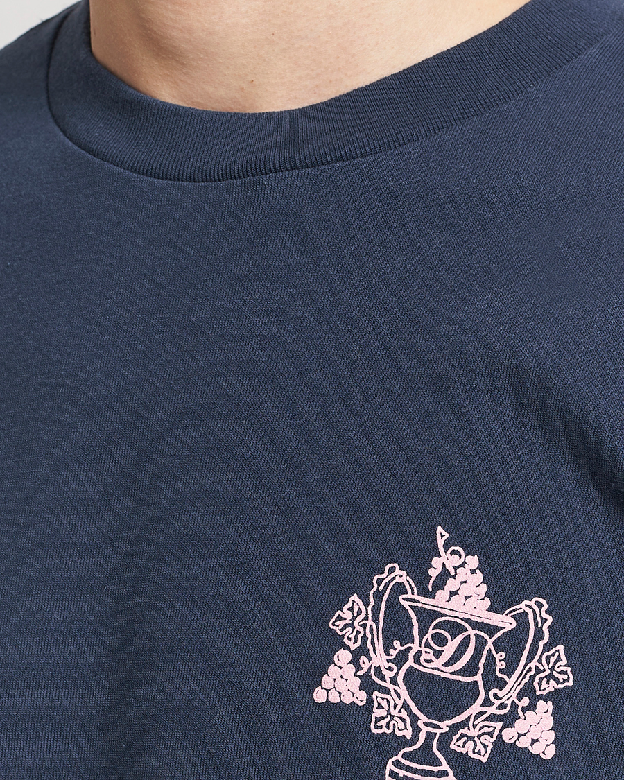 Men | T-Shirts | Drôle de Monsieur | Blason Embroidered T-Shirt Midnight Blue