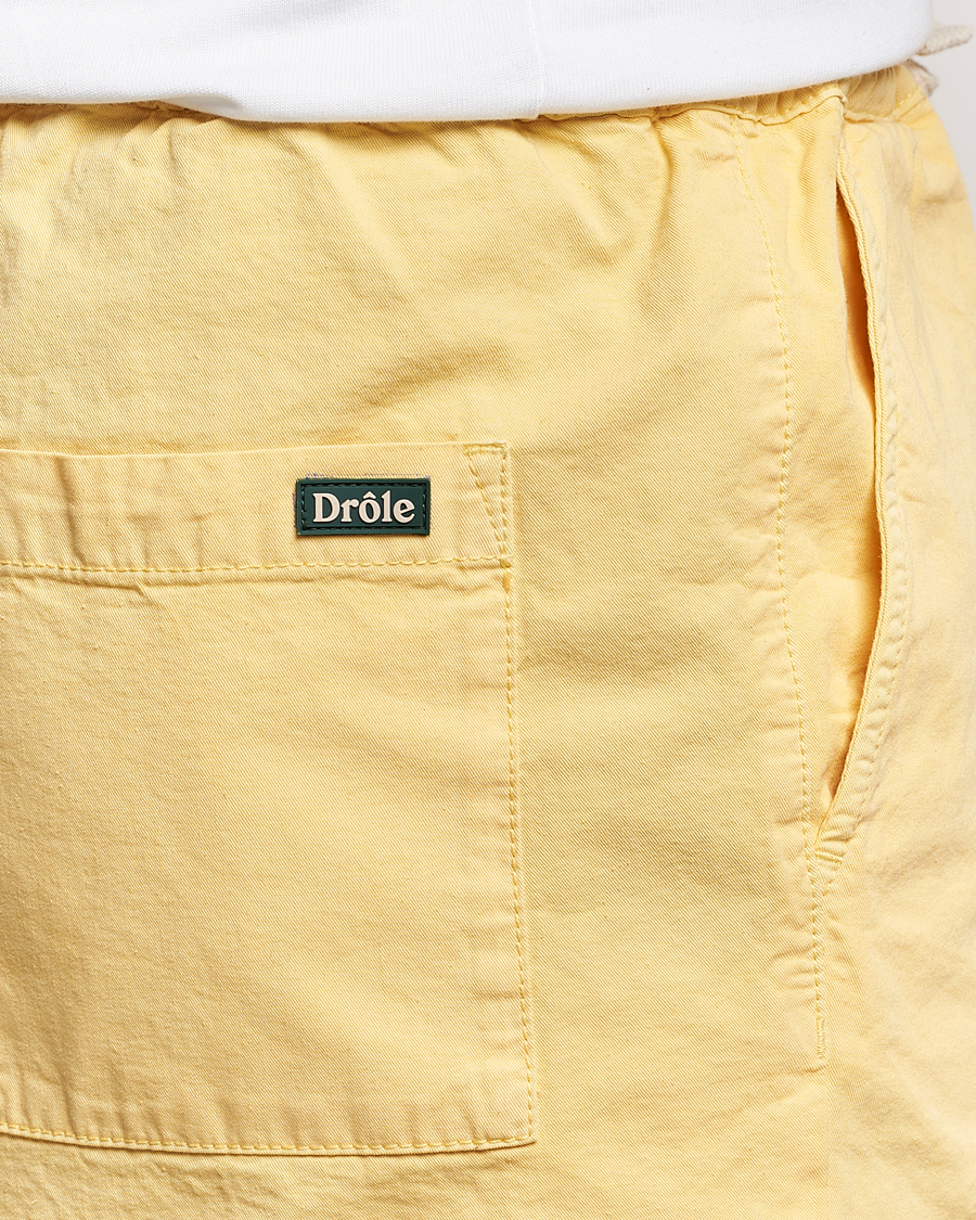 Men | Shorts | Drôle de Monsieur | Drawstring Shorts Light Yellow