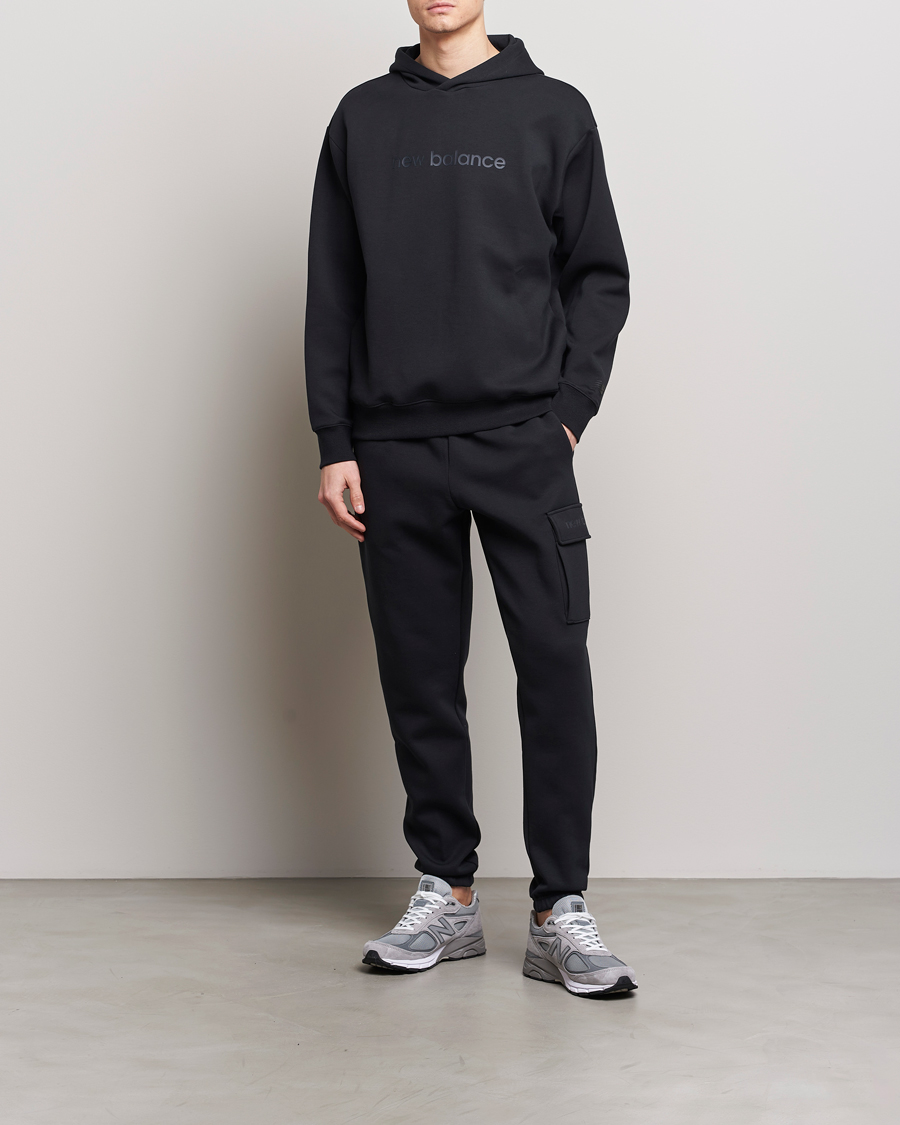 Men | Sweaters & Knitwear | New Balance | Shifted Graphic Hoodie Black