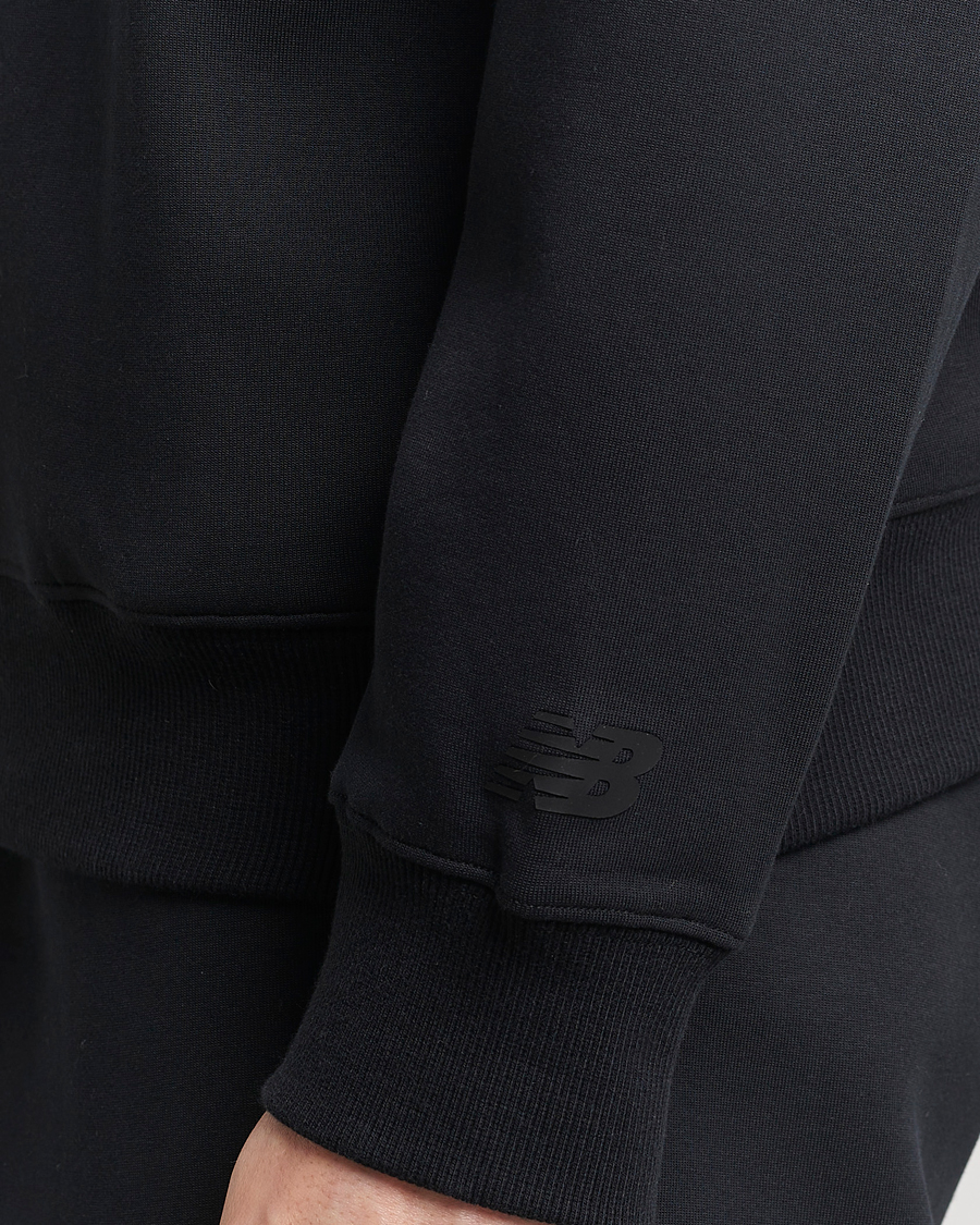 Men | Sweaters & Knitwear | New Balance | Shifted Graphic Hoodie Black