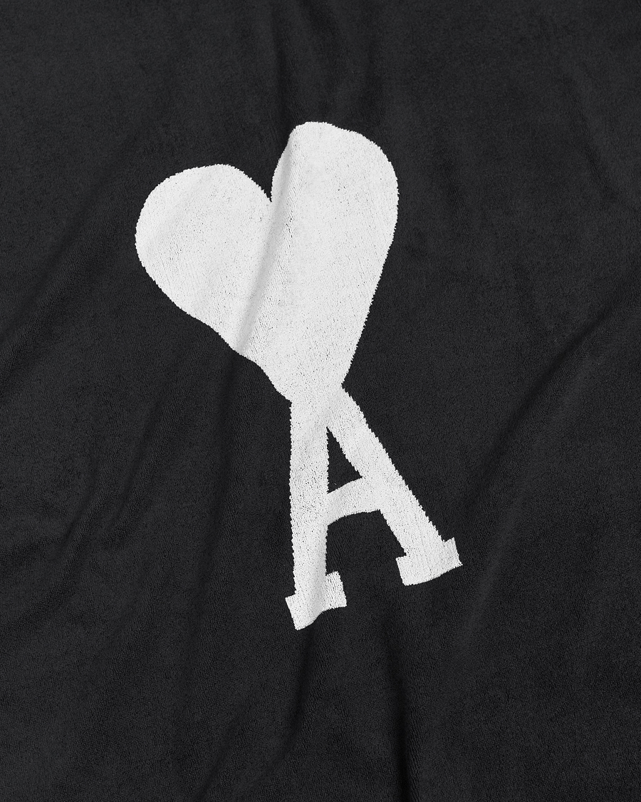 Men | AMI Heart Logo Beach Towel Black/White | AMI | Heart Logo Beach Towel Black/White
