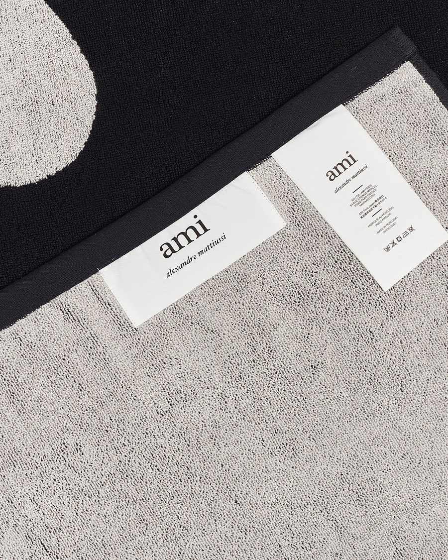 Men | AMI Heart Logo Beach Towel Black/White | AMI | Heart Logo Beach Towel Black/White