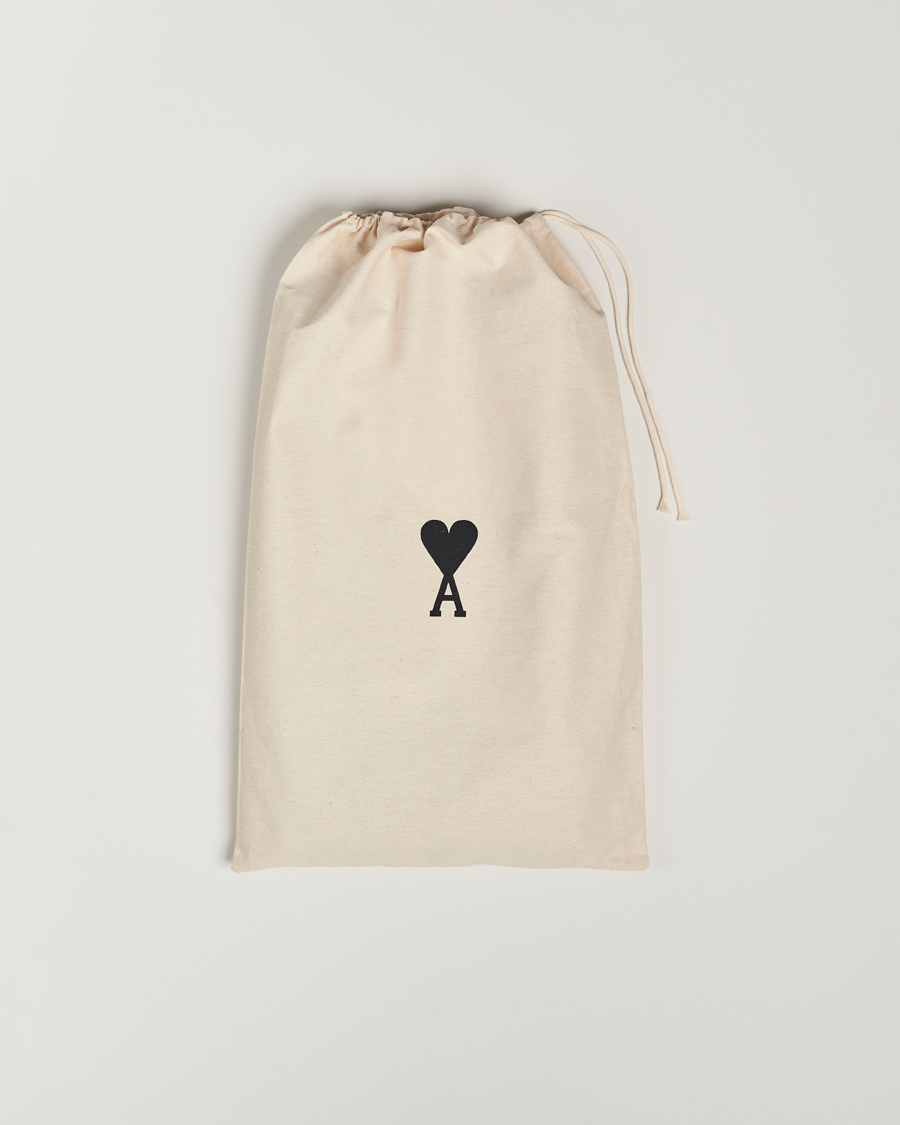 Men | AMI Heart Logo Beach Towel Black/White | AMI | Heart Logo Beach Towel Black/White