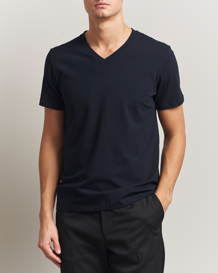 Men | T-Shirts | Filippa K | Organic Cotton V-Neck T-Shirt Navy