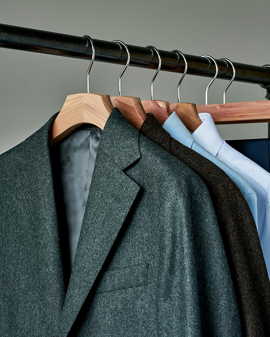 Men | Care of Carl Exclusives | Care with Carl | 2-Pack Cedar Wood Shirt Hangers