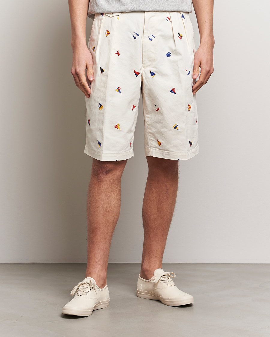 Men | Preppy Authentic | BEAMS PLUS | Embroidered Shorts White