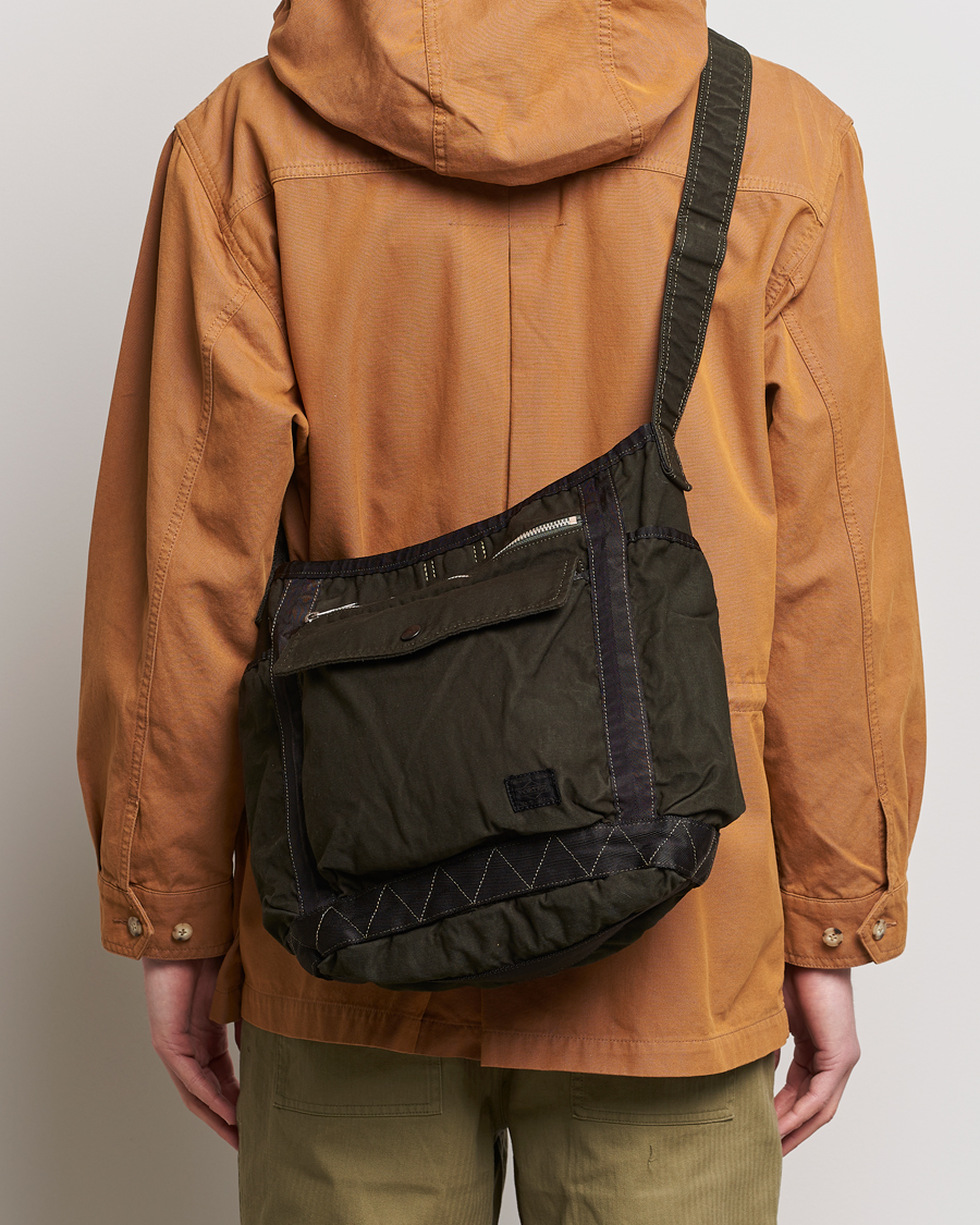 Herr | Accessoarer | Porter-Yoshida & Co. | Crag Shoulder Bag Khaki