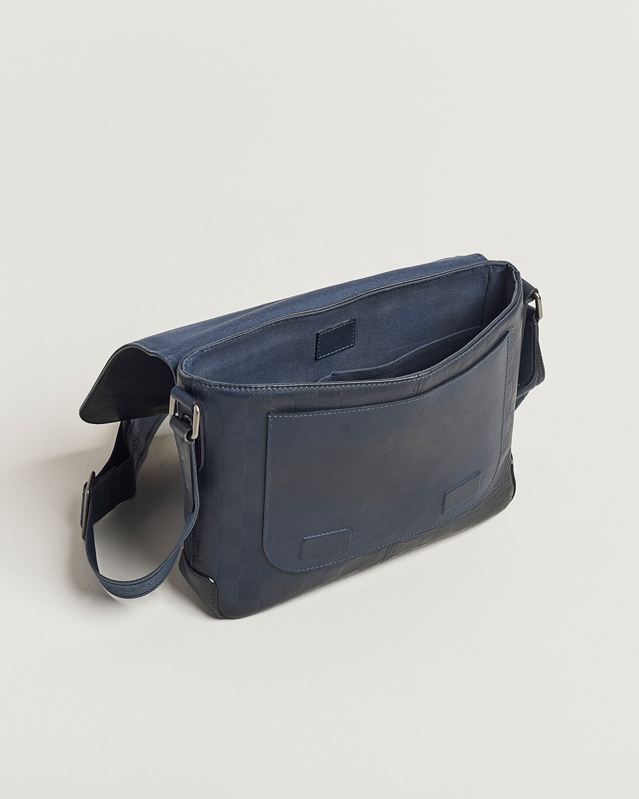 Louis Vuitton Pre-Owned District PM Messenger Bag Damier Infini at