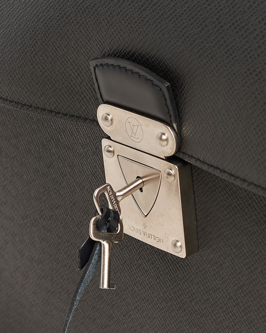 Men | Louis Vuitton Pre-Owned Robusto Breifcase Black | Louis Vuitton Pre-Owned | Robusto Breifcase Black