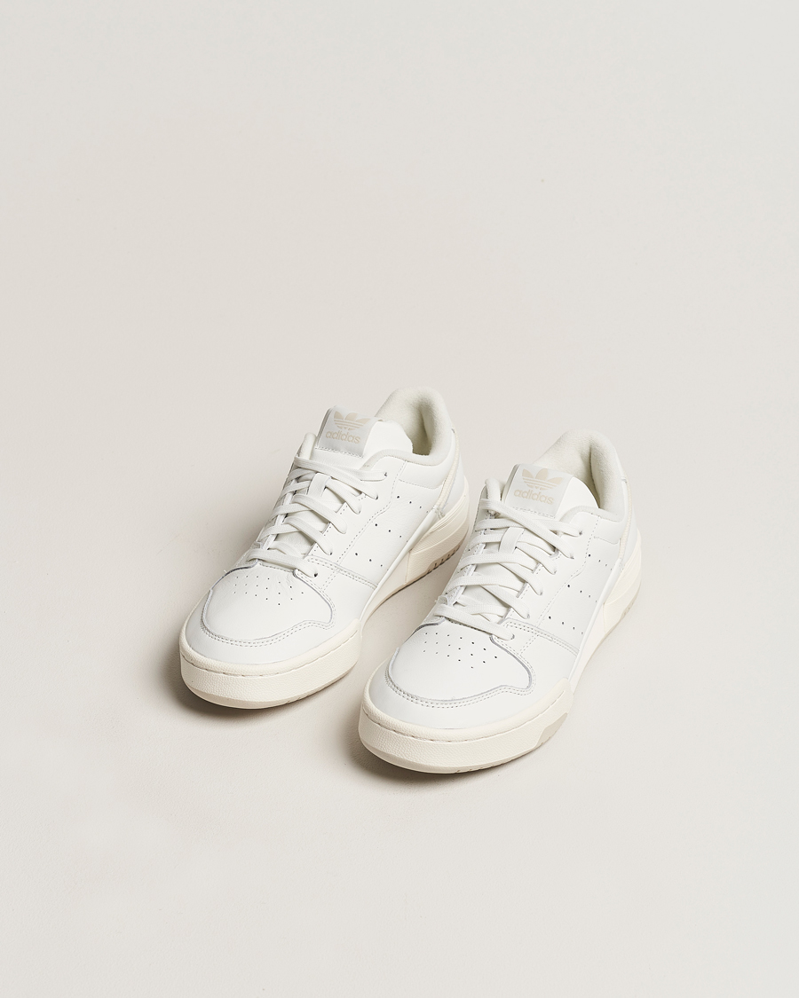 Men | adidas Originals | adidas Originals | Team Court 2 Sneaker Off White