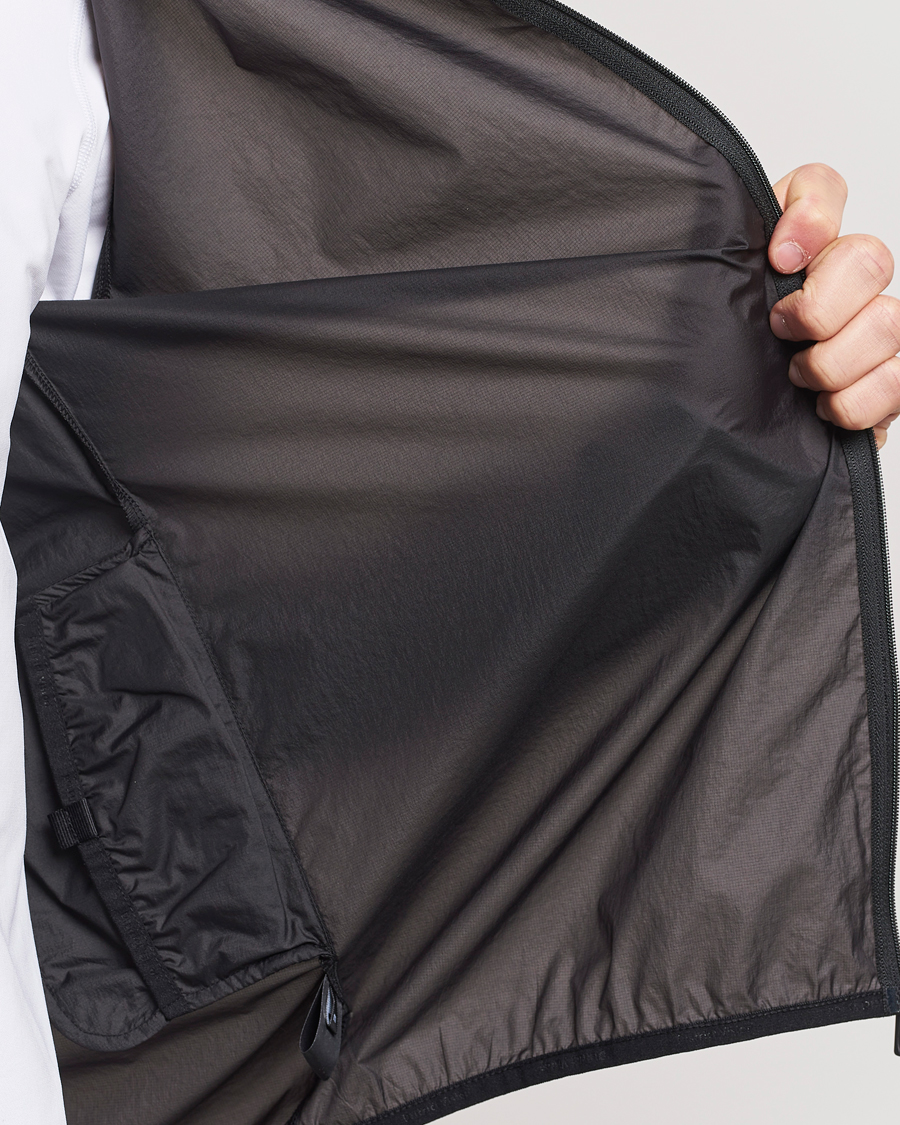 Men | Coats & Jackets | District Vision | Ultralight Packable DWR Wind Jacket Black