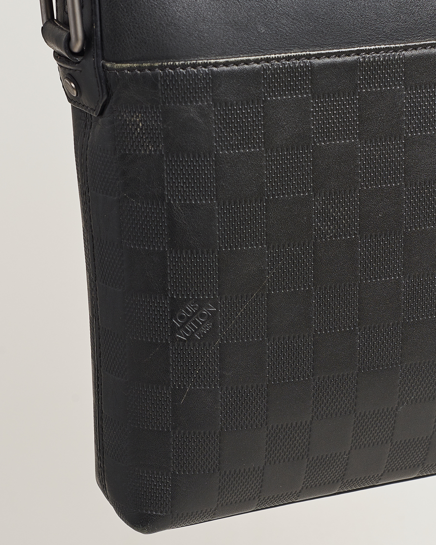 Men | Louis Vuitton Pre-Owned Damier Infini Pochette District Shoulder Bag | Louis Vuitton Pre-Owned | Damier Infini Pochette District Shoulder Bag