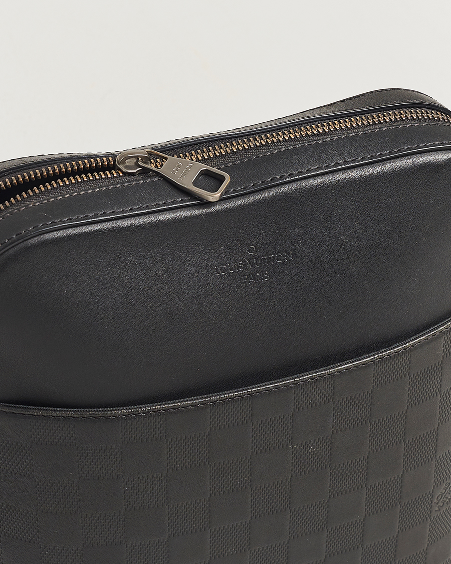 Men | Louis Vuitton Pre-Owned Damier Infini Pochette District Shoulder Bag | Louis Vuitton Pre-Owned | Damier Infini Pochette District Shoulder Bag