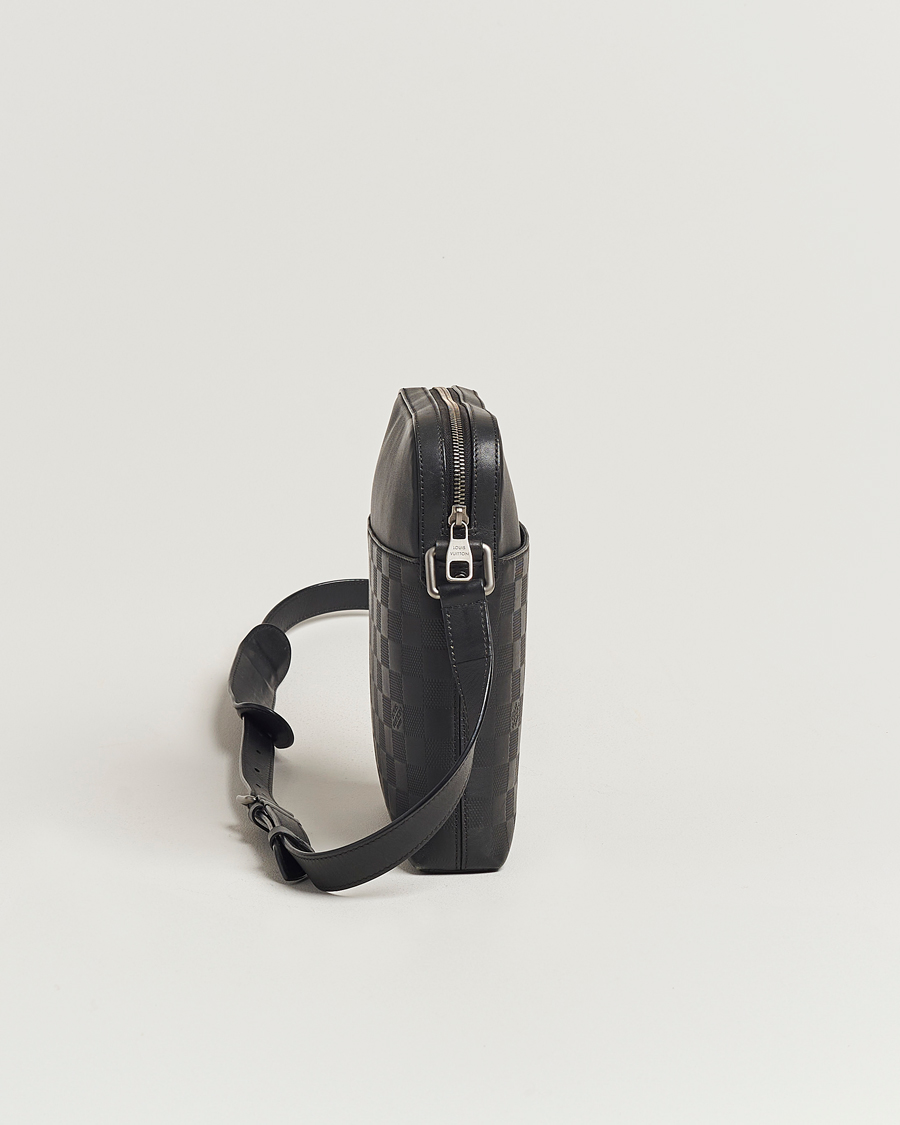 Men | Louis Vuitton Pre-Owned Damier Infini Pochette District Shoulder Bag | Louis Vuitton Pre-Owned | Damier Infini Pochette District Shoulder Bag