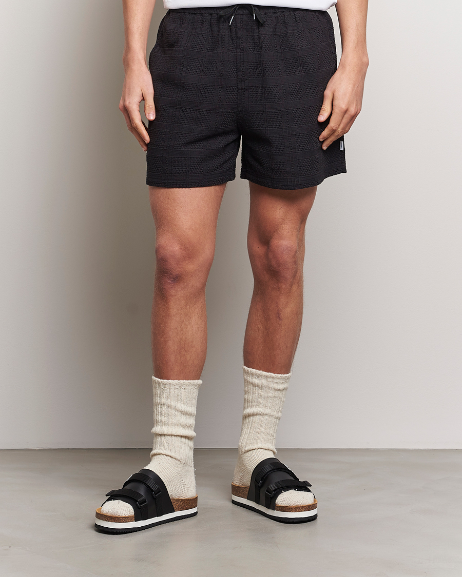 Les Deux Charlie Knitted Shorts Black at CareOfCarl.com