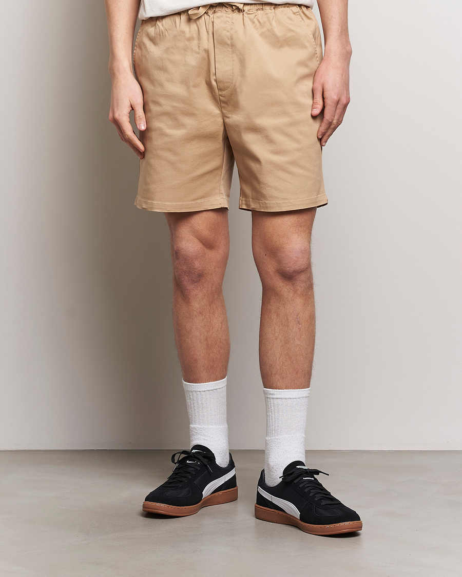Men | Clothing | LES DEUX | Otto Cotton Shorts Warm Sand