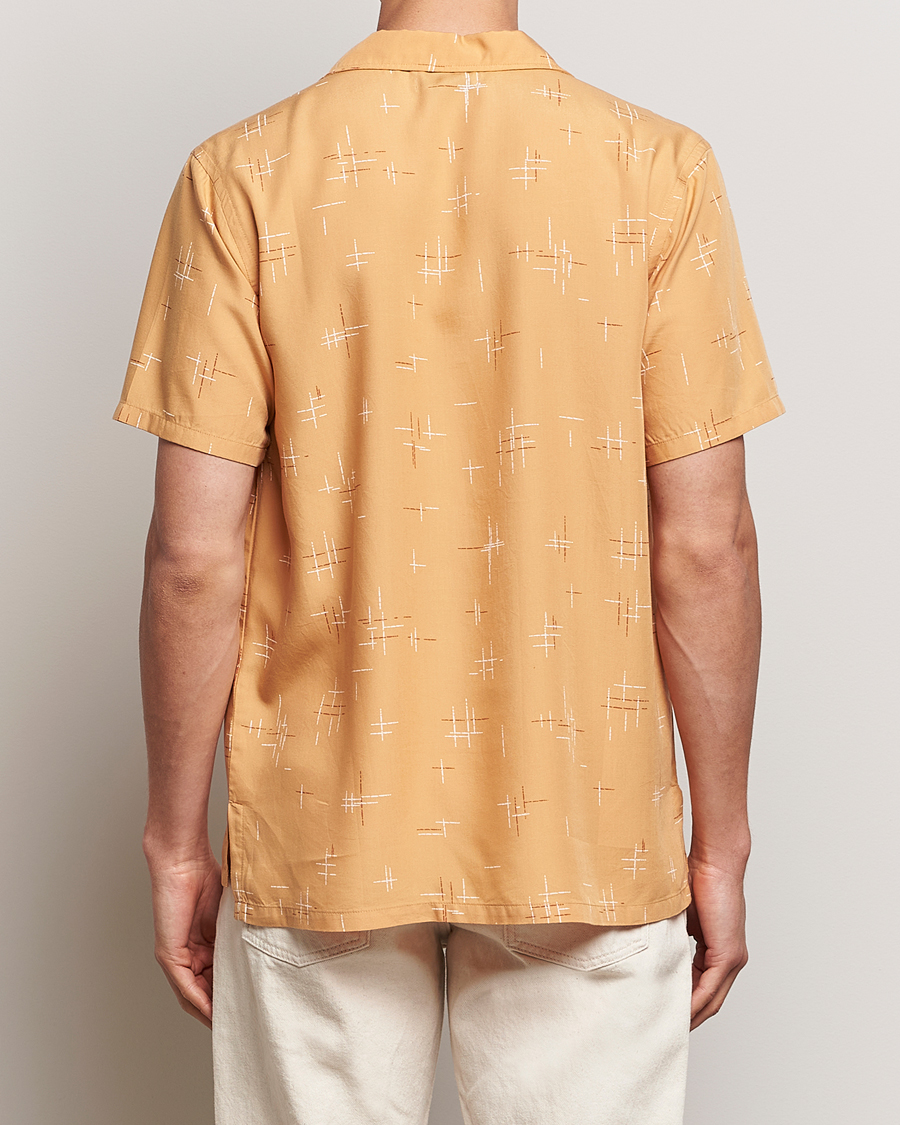Men | Shirts | Nudie Jeans | Arvid 50s Hawaii Shirt Ochre
