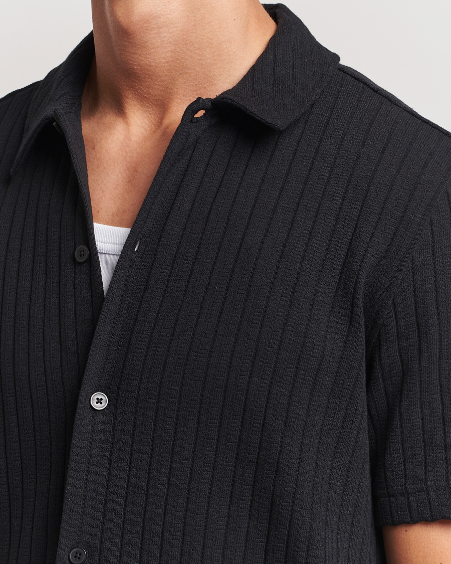 Men | Shirts | Samsøe Samsøe | Sakvistbro Structured Short Sleeve Shirt Black